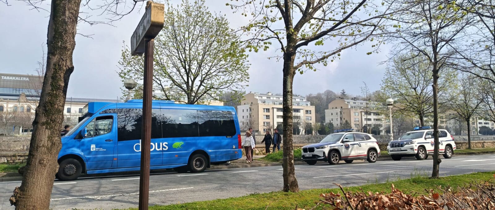 c42dc2be 93db 4dc7 9be3 cc9176ed59c9 Detenida una pareja tras interceptar la Ertzaintza un autobús en el paseo Árbol de Gernika