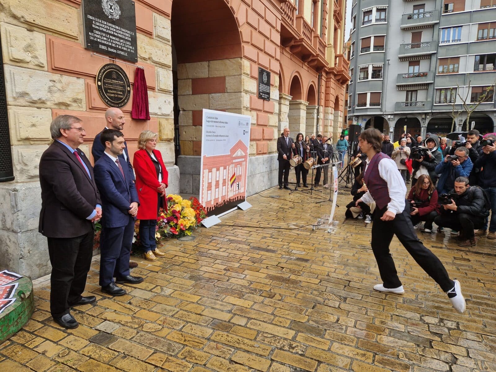Eibar Llamadas a la libertad y contra las guerras desde Eibar, Lugar de Memoria Democrática