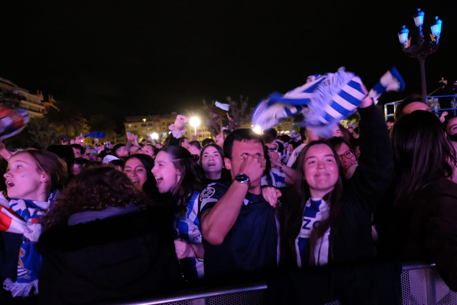 WhatsApp Image 2026 04 19 at 00.21.52 (Fotos) La Real Sociedad, campeona de la Copa del Rey en los penaltis