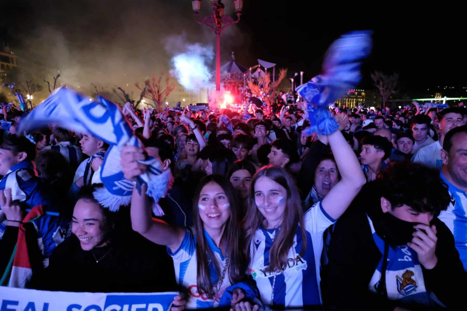 WhatsApp Image 2026 04 19 at 00.27.19 2 (Fotos) La Real Sociedad, campeona de la Copa del Rey en los penaltis