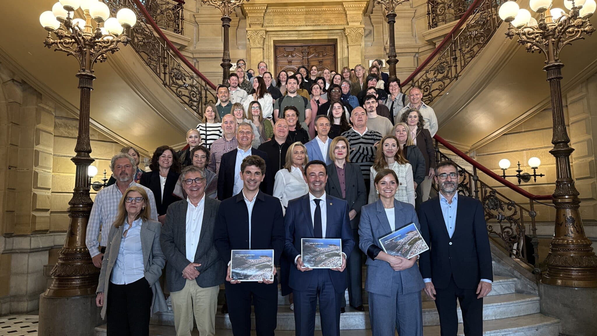 Portada 8 Placeholder