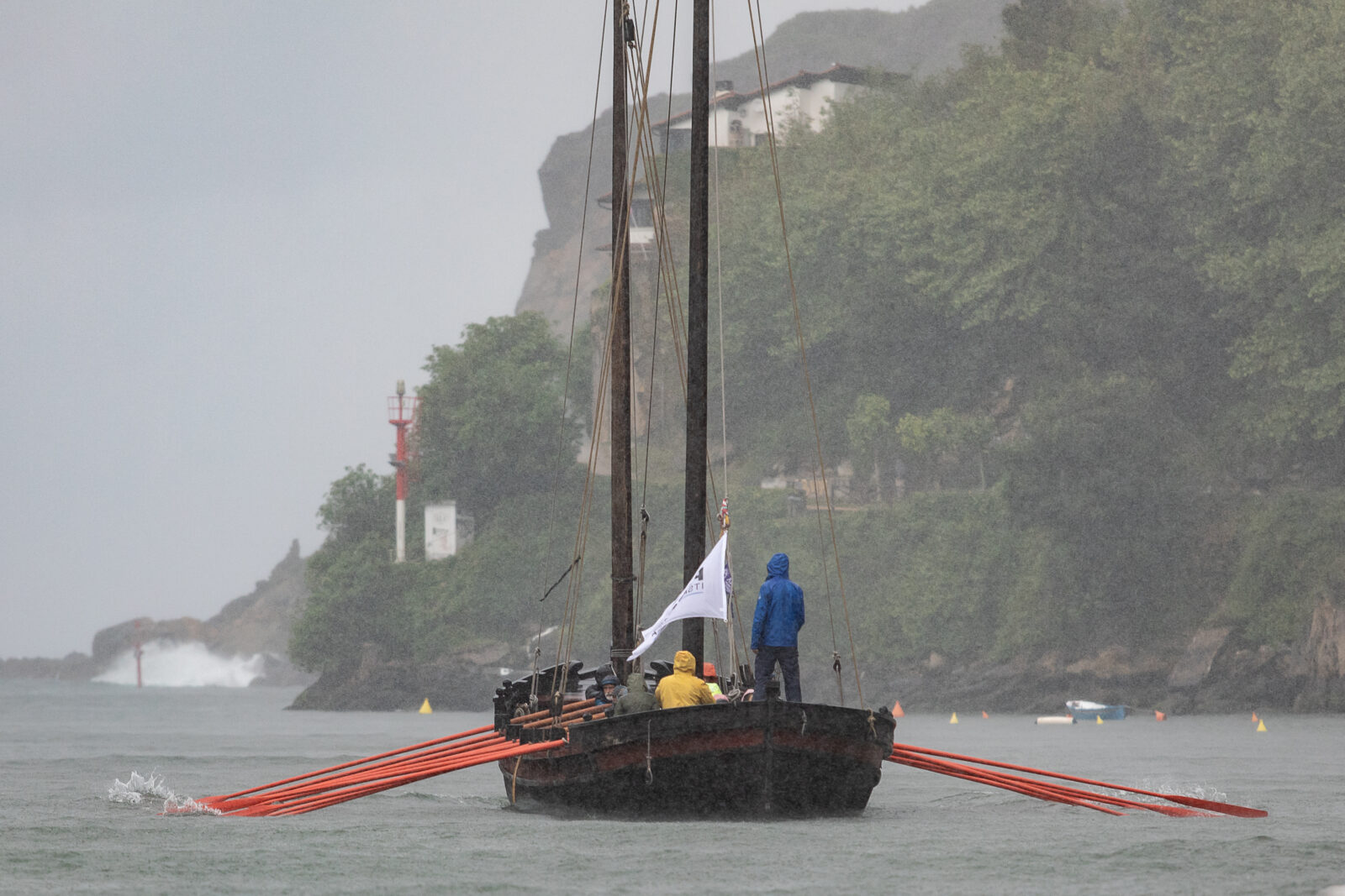 PIF 2026-7774 PIF 2026 7774 Pasaia celebra bajo la lluvia el regreso de su gran fiesta marítima