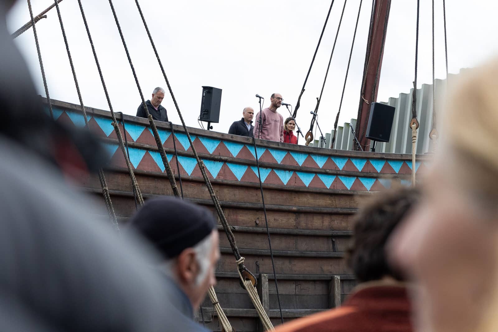 PIF2026 EA2A1863 Pasaia Itsas Festibala homenajea a Canadá con la botadura de una canoa indígena