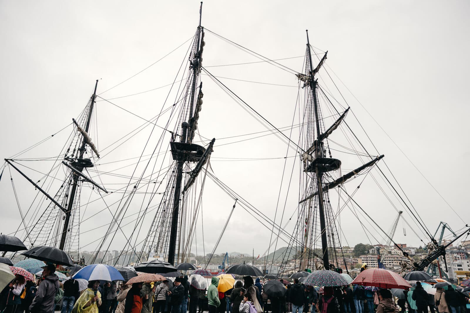 PIF2026-EA2A9284 PIF2026 EA2A9284 Pasaia celebra bajo la lluvia el regreso de su gran fiesta marítima
