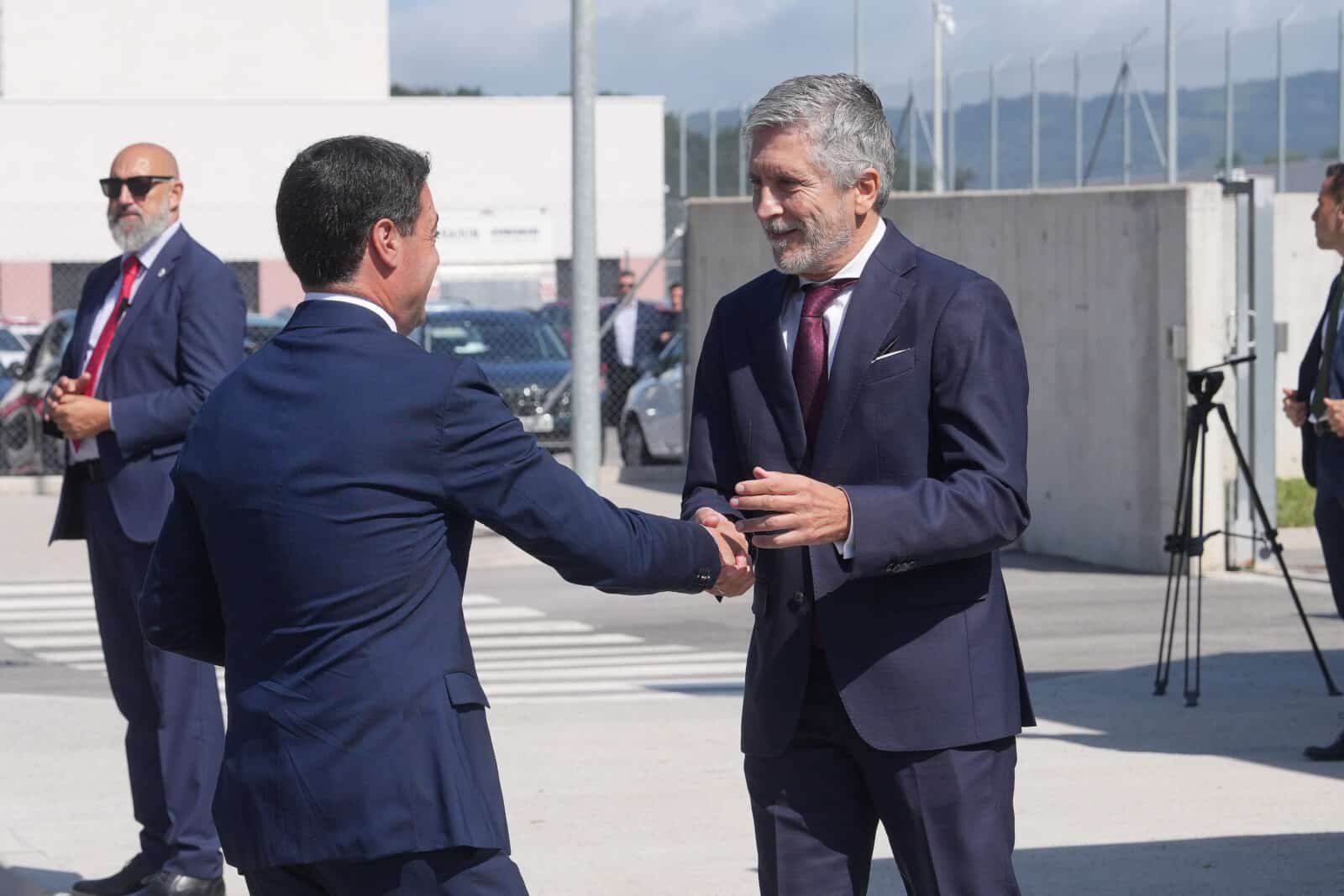Pradales y marlaska "El objetivo no es ver sufrir a la persona presa": Euskadi inaugura la cárcel de Zubieta reivindicando la reinserción