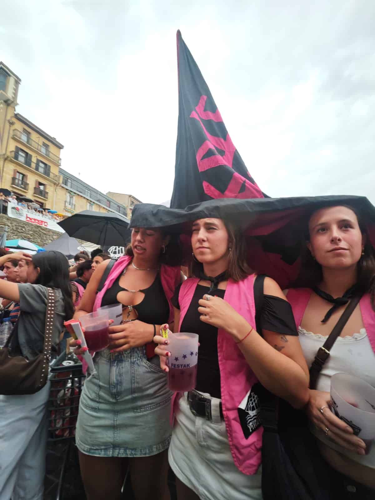 WhatsApp Image 2026-08-08 at 19.40.43 WhatsApp Image 2026 08 08 at 19.40.43 (Fotos) Cañonazo y fiesta en Donostia